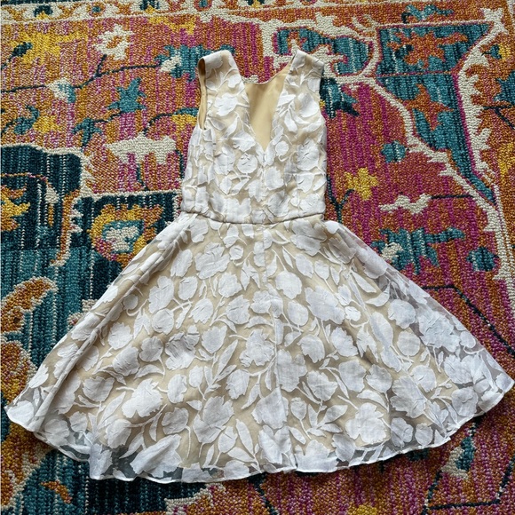 Jay Godfrey White Floral Overlay Dress - Picture 2 of 3